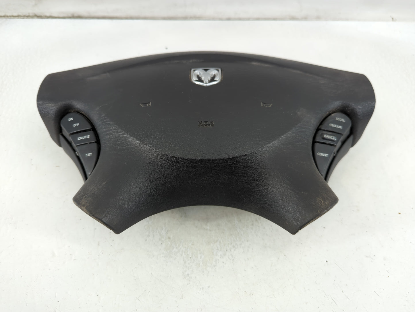 2007 Dodge Caravan Air Bag Driver Left Steering Wheel Mounted Fits OEM Used Auto Parts - Oemusedautoparts1.com
