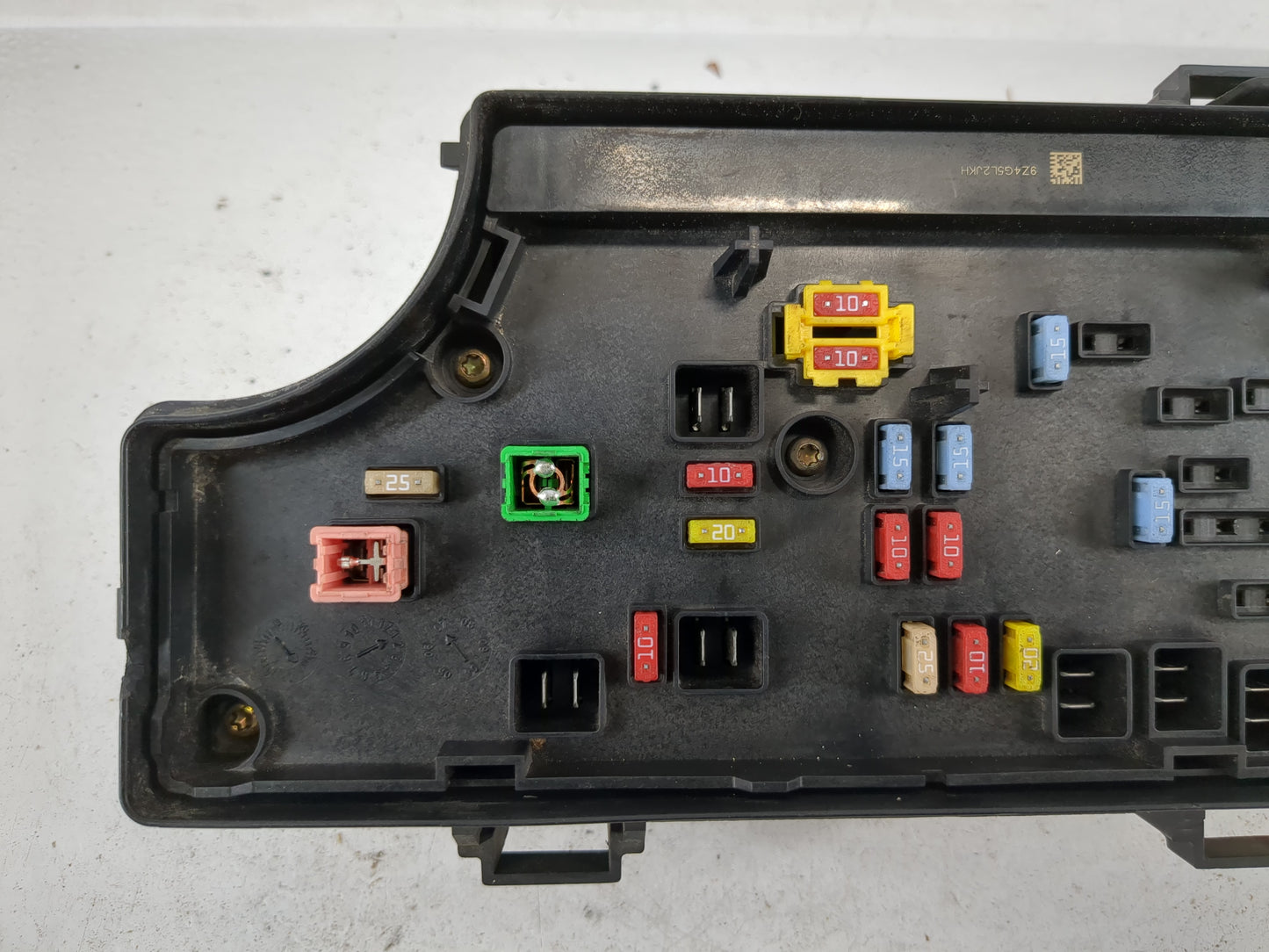 2006-2007 Dodge Charger Fusebox Fuse Box Panel Relay Module P/N:P04692140AH Fits Fits 2006 2007 OEM Used Auto Parts - Oemuse