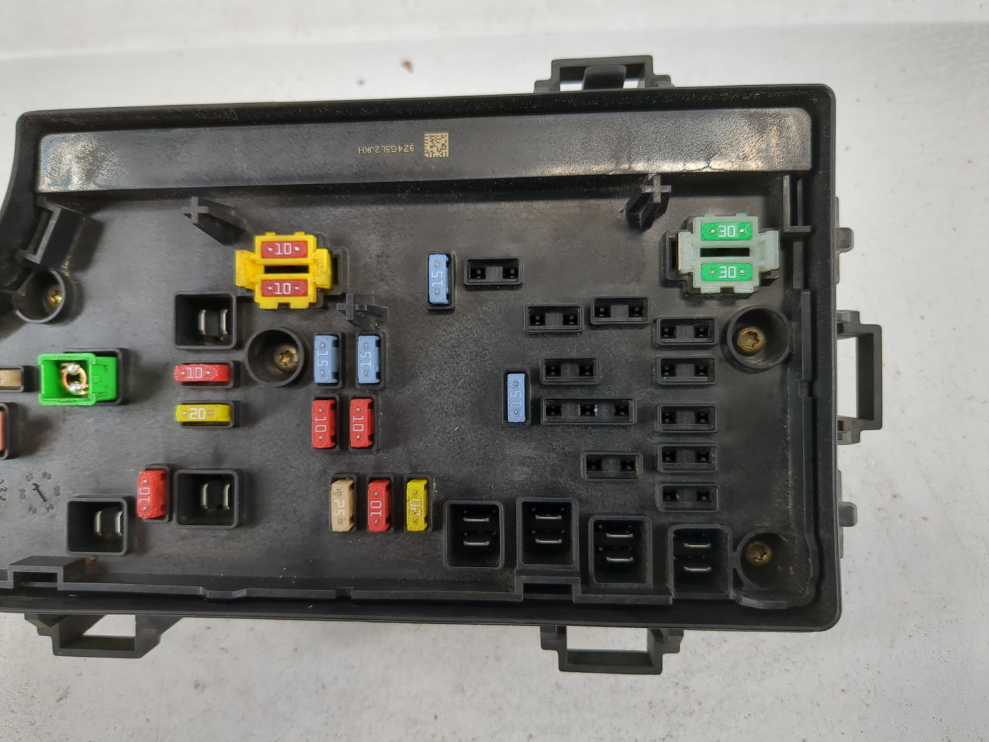 2006-2007 Dodge Charger Fusebox Fuse Box Panel Relay Module P/N:P04692140AH Fits Fits 2006 2007 OEM Used Auto Parts - Oemuse