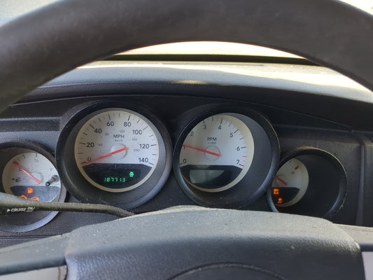 2007-2008 Dodge Charger Instrument Cluster Speedometer Gauges Fits Fits 2007 2008 OEM Used Auto Parts