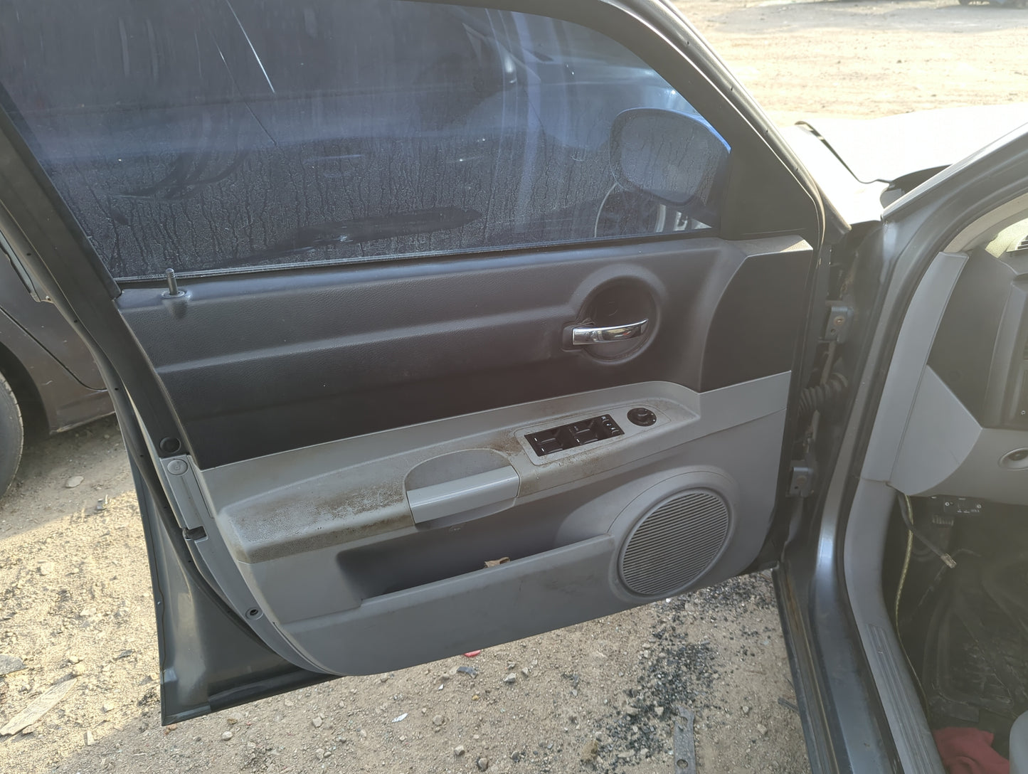 2007 Dodge Charger Front Left Driver Interior Door Panel Trim - Oemusedautoparts1.com