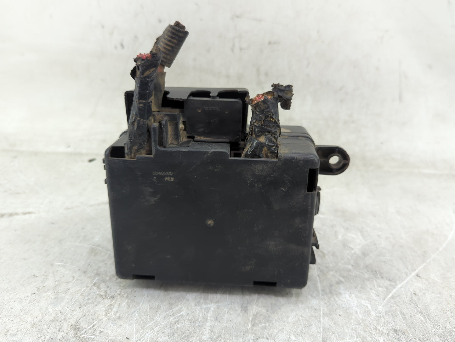 2006-2007 Dodge Charger Fusebox Fuse Box Panel Relay Module P/N:12145286 Fits Fits 2006 2007 OEM Used Auto Parts - Oemusedau