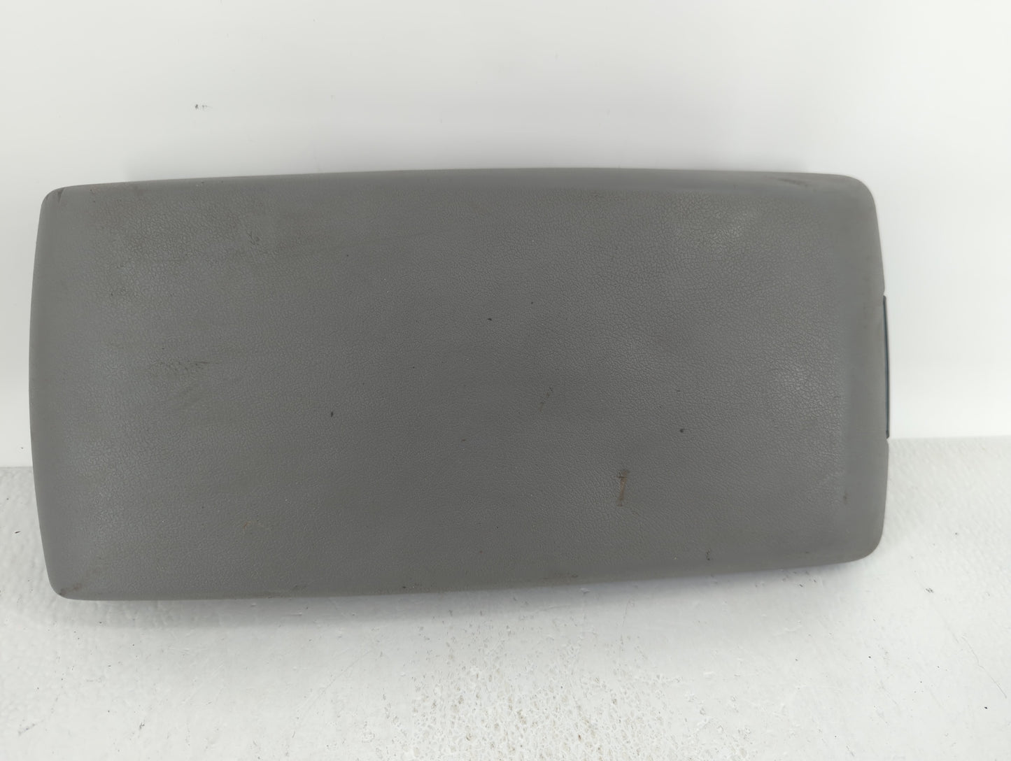 2007 Dodge Charger Center Console Armrest Cover Lid Grey - Oemusedautoparts1.com