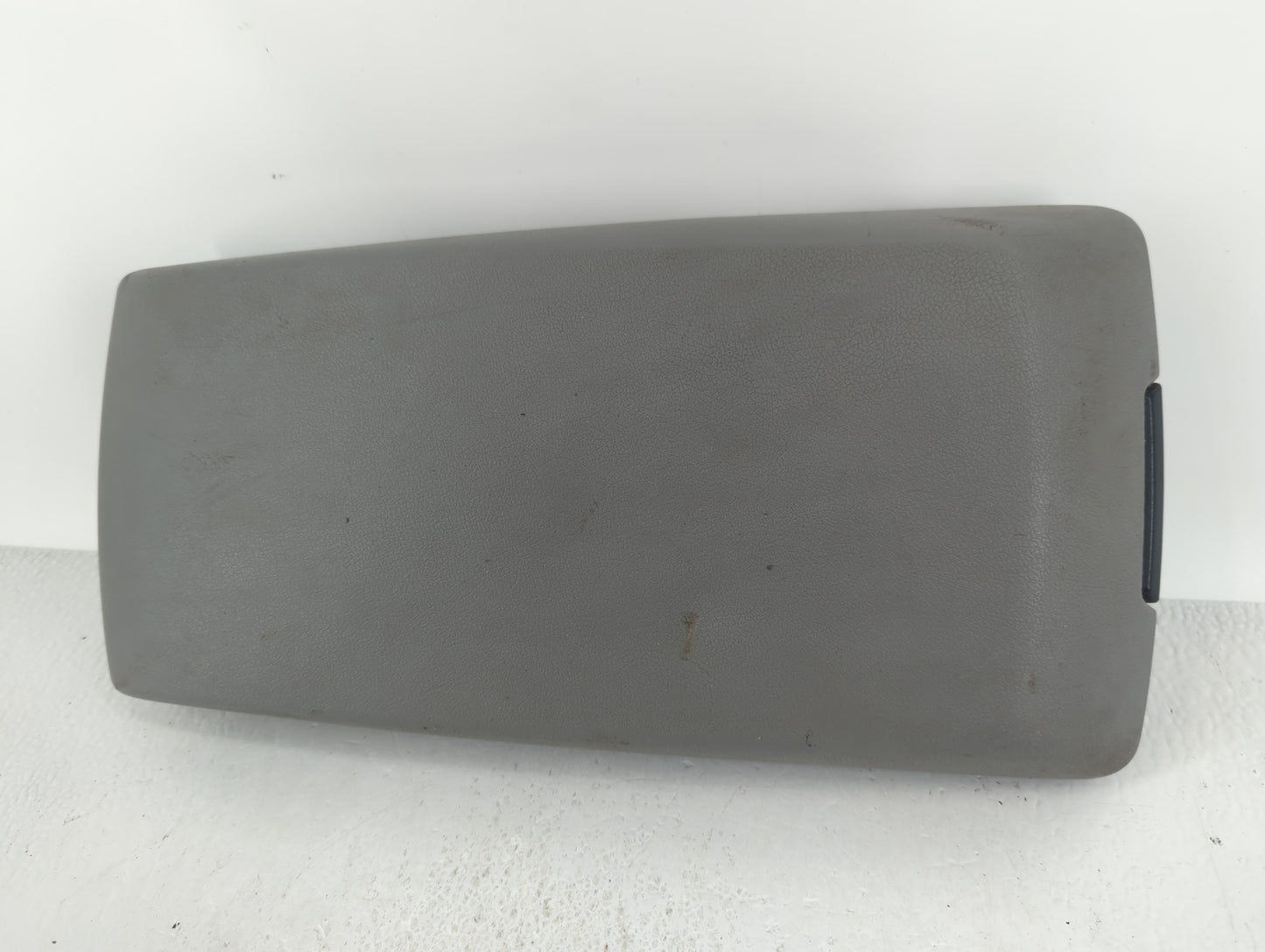 2007 Dodge Charger Center Console Armrest Cover Lid Grey - Oemusedautoparts1.com
