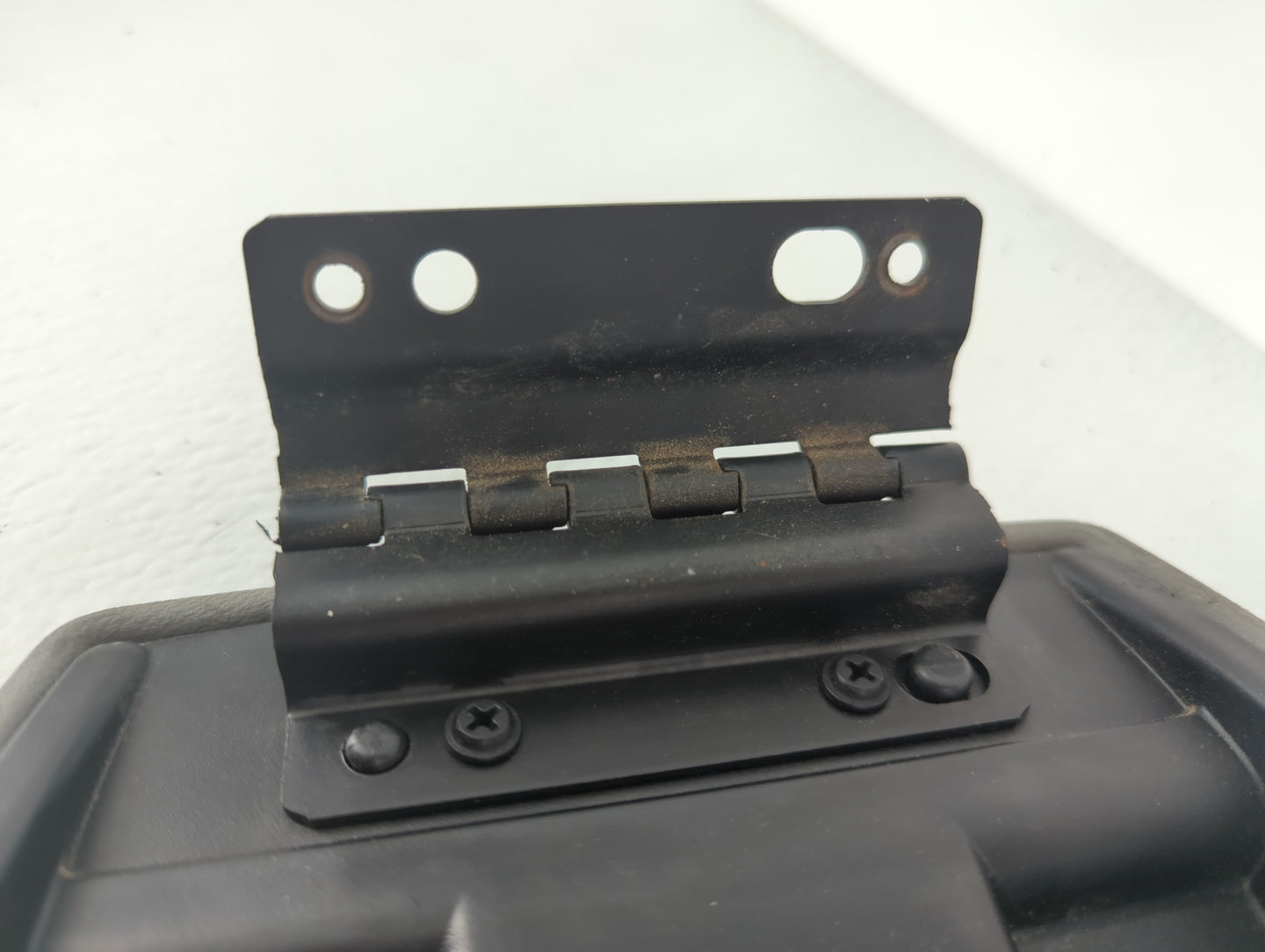 2007 Dodge Charger Center Console Armrest Cover Lid Grey - Oemusedautoparts1.com