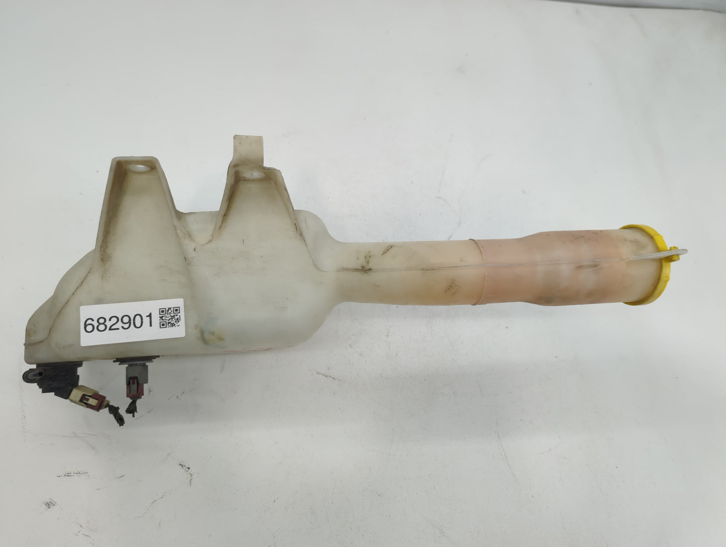 2006-2010 Dodge Charger Windshield Washer Fluid Reservoir Bottle Oem - Oemusedautoparts1.com