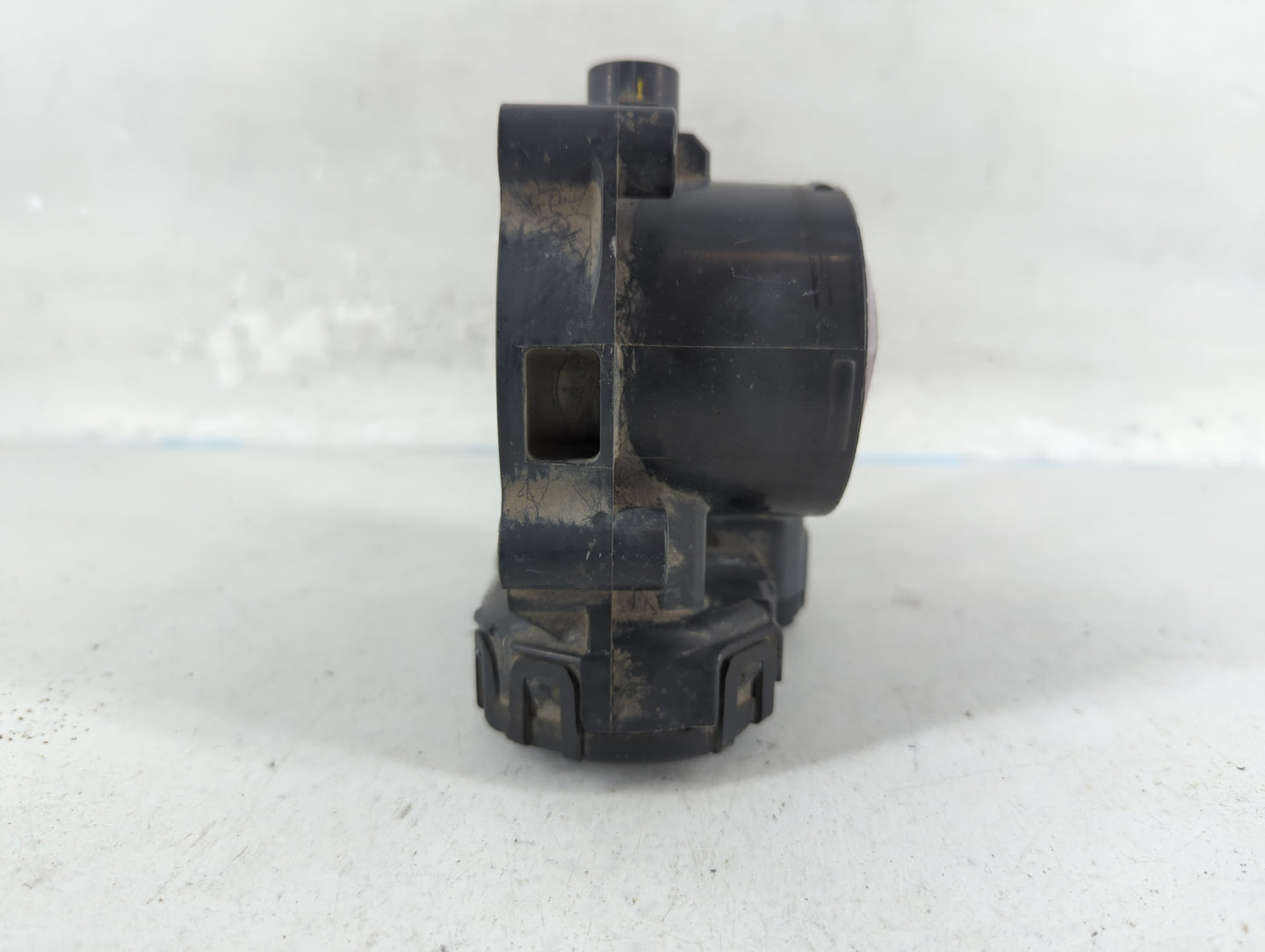 2007-2011 Dodge Dakota Throttle Body P/N:04861661AA Fits Fits 2007 2008 2009 2010 2011 2012 OEM Used Auto Parts - Oemusedaut