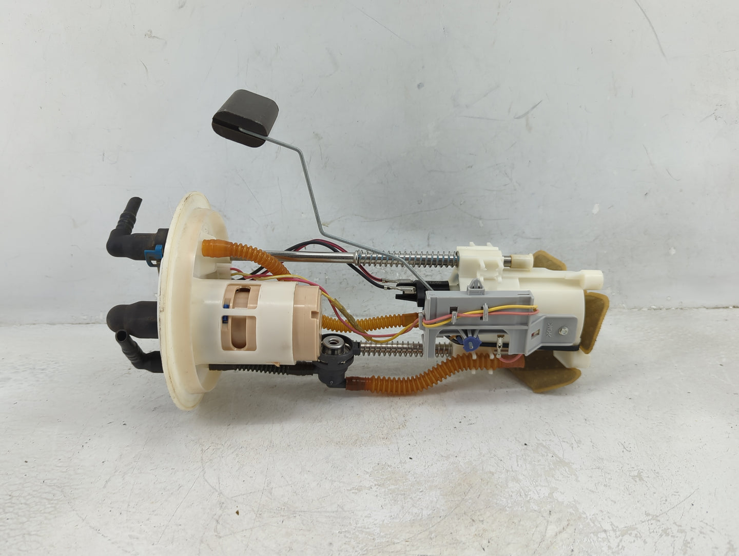 2004-2007 Dodge Durango Electrical Gas Fuel Pump Assembly - Oemusedautoparts1.com