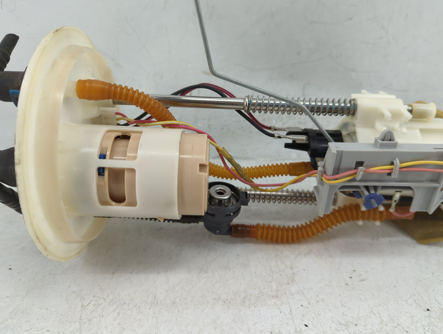 2004-2007 Dodge Durango Electrical Gas Fuel Pump Assembly - Oemusedautoparts1.com