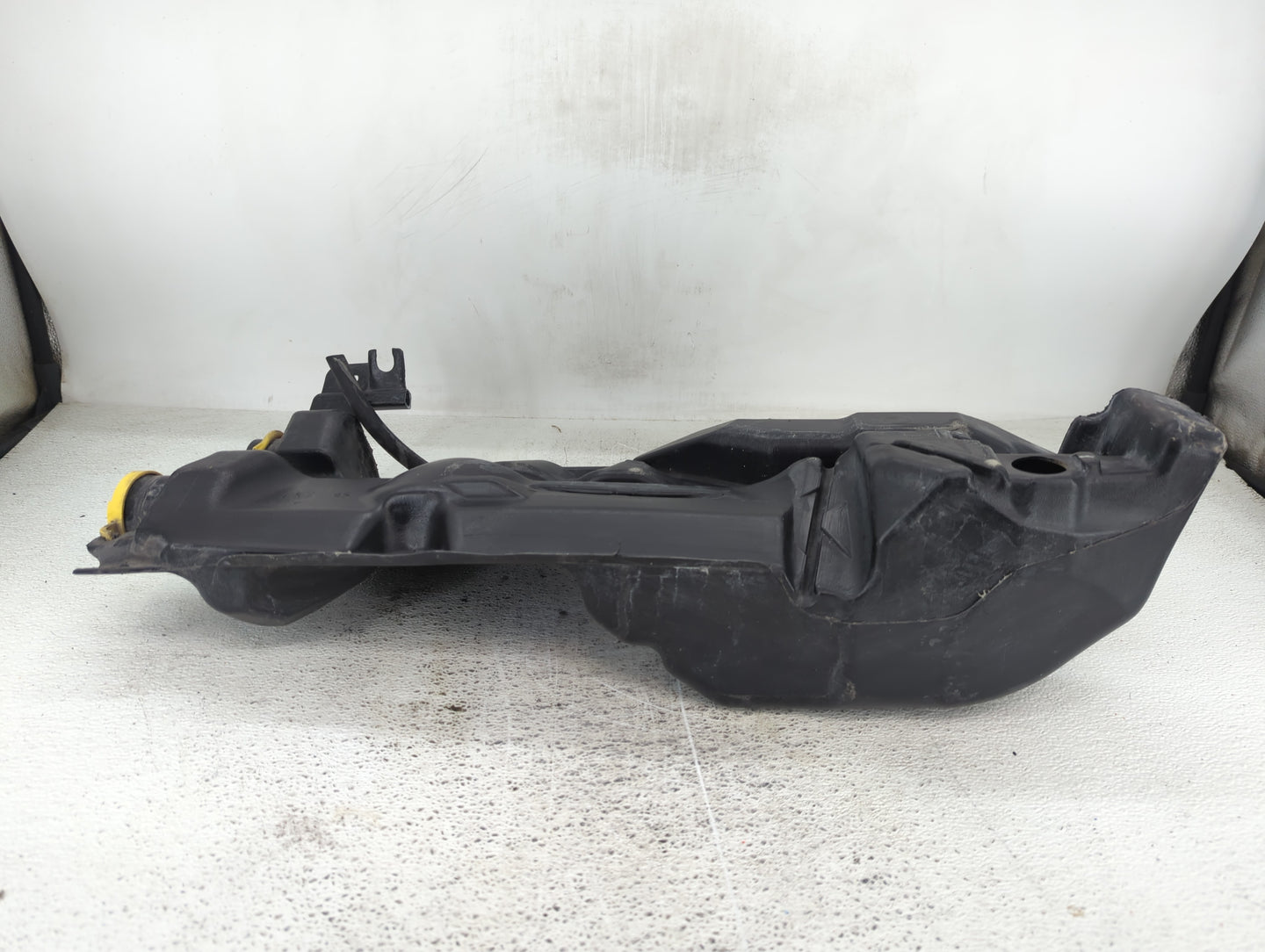 2007-2007 Dodge Durango Windshield Washer Fluid Reservoir Bottle Oem - Oemusedautoparts1.com