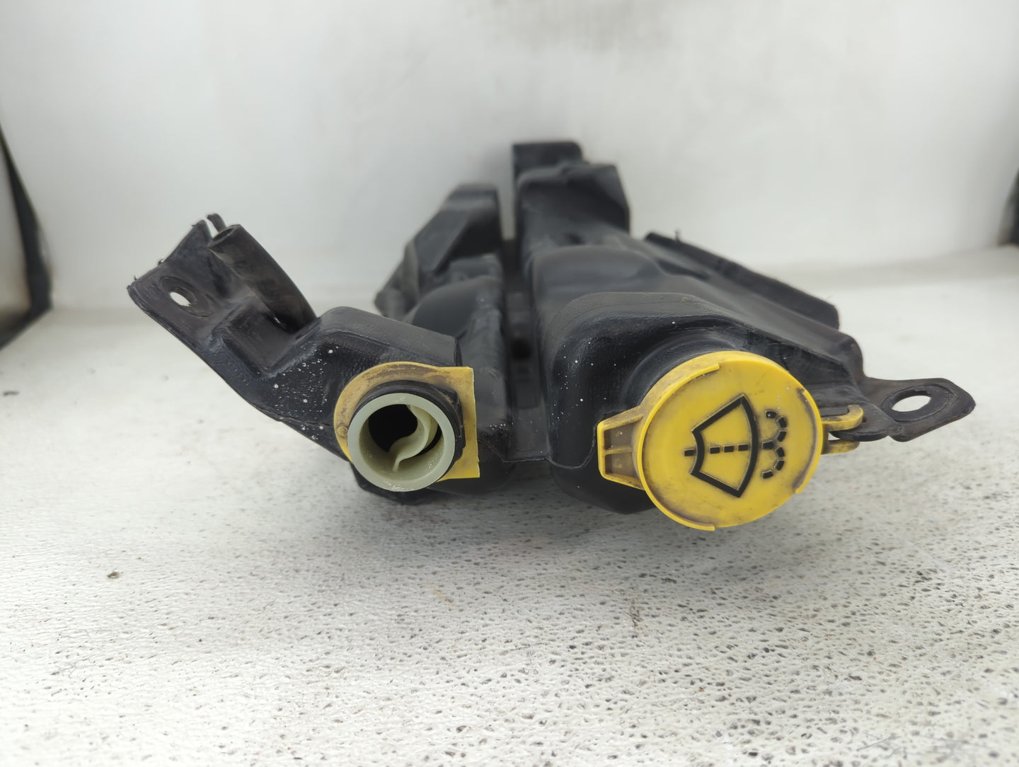 2007-2007 Dodge Durango Windshield Washer Fluid Reservoir Bottle Oem - Oemusedautoparts1.com