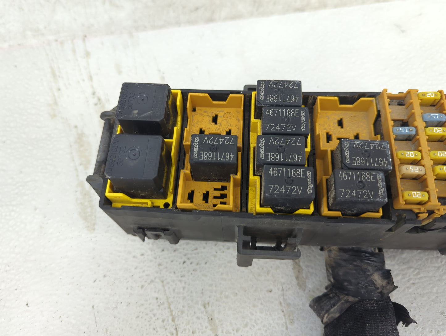 2007-2009 Dodge Durango Fusebox Fuse Box Panel Relay Module P/N:4671168E 72472V Fits Fits 2007 2008 2009 OEM Used Auto Parts