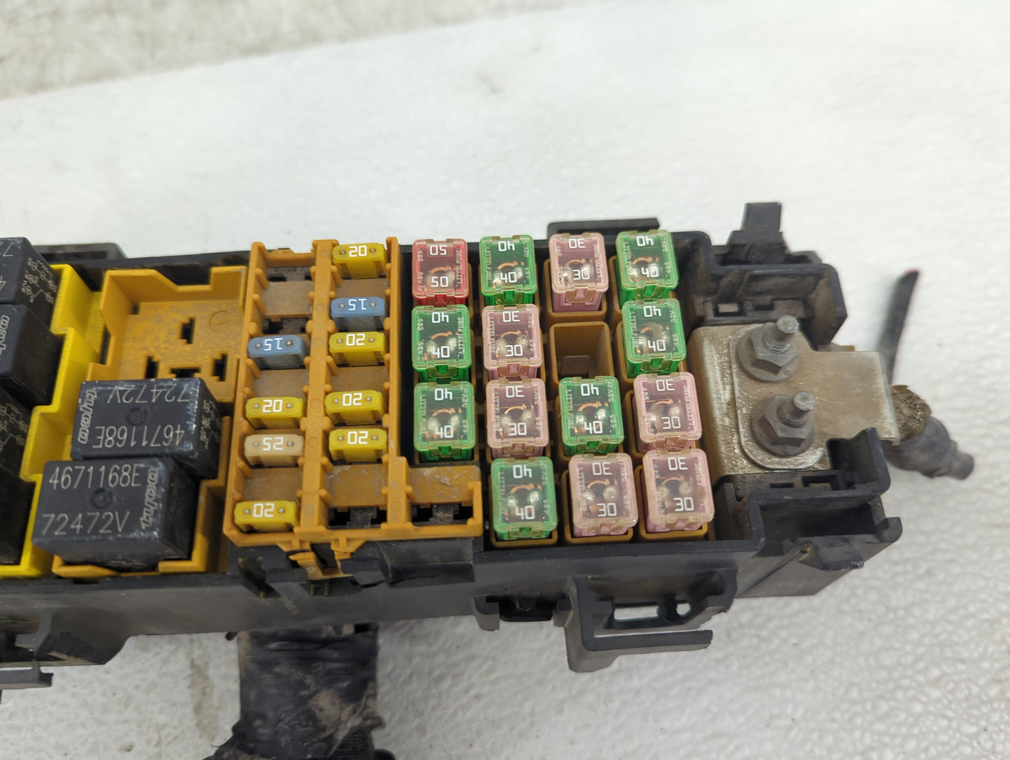 2007-2009 Dodge Durango Fusebox Fuse Box Panel Relay Module P/N:4671168E 72472V Fits Fits 2007 2008 2009 OEM Used Auto Parts