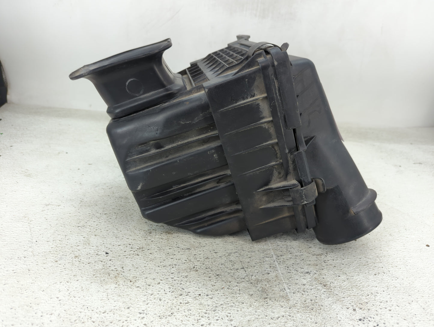 2004-2009 Dodge Durango Air Cleaner Intake-duct Hose Tube - Oemusedautoparts1.com