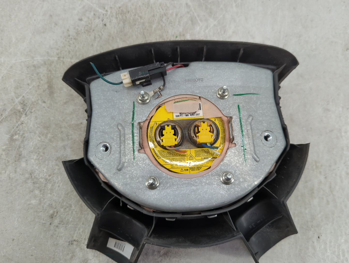 2007 Dodge Durango Air Bag Driver Left Steering Wheel Mounted P/N:MEXU188728P BAMPT1-1085 Fits OEM Used Auto Parts - Oemused
