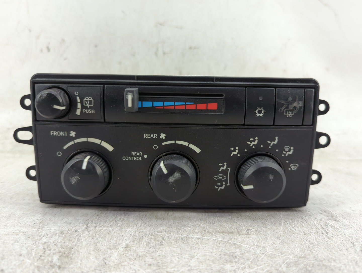 2007 Dodge Durango Climate Control Module Temperature AC/Heater Replacement P/N:P55057280AE Fits OEM Used Auto Parts - Oemus