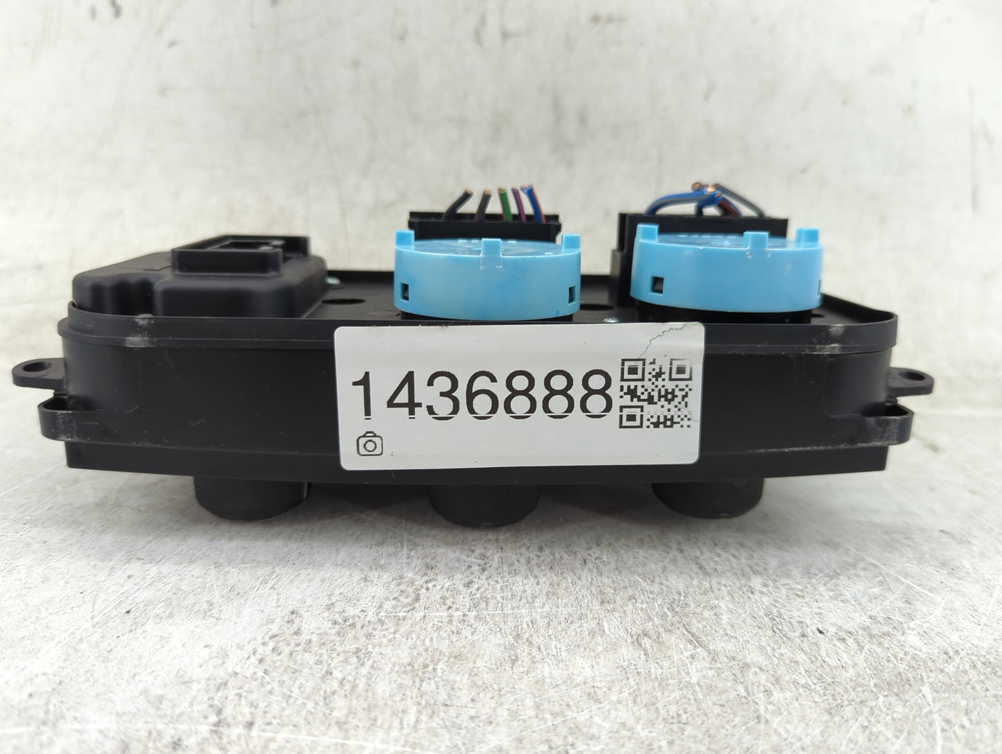 2007 Dodge Durango Climate Control Module Temperature AC/Heater Replacement P/N:P55057280AE Fits OEM Used Auto Parts - Oemus