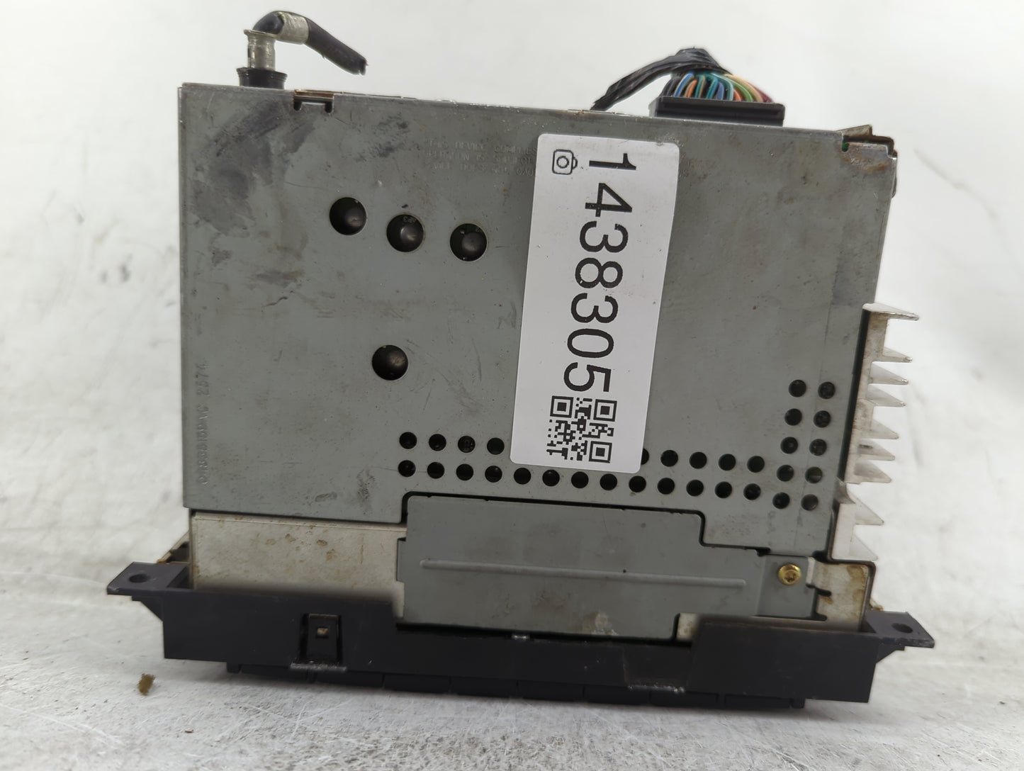 2006-2007 Dodge Durango Radio AM FM Cd Player Receiver Replacement P/N:P05091510AE Fits Fits 2006 2007 2008 2009 2010 OEM Us