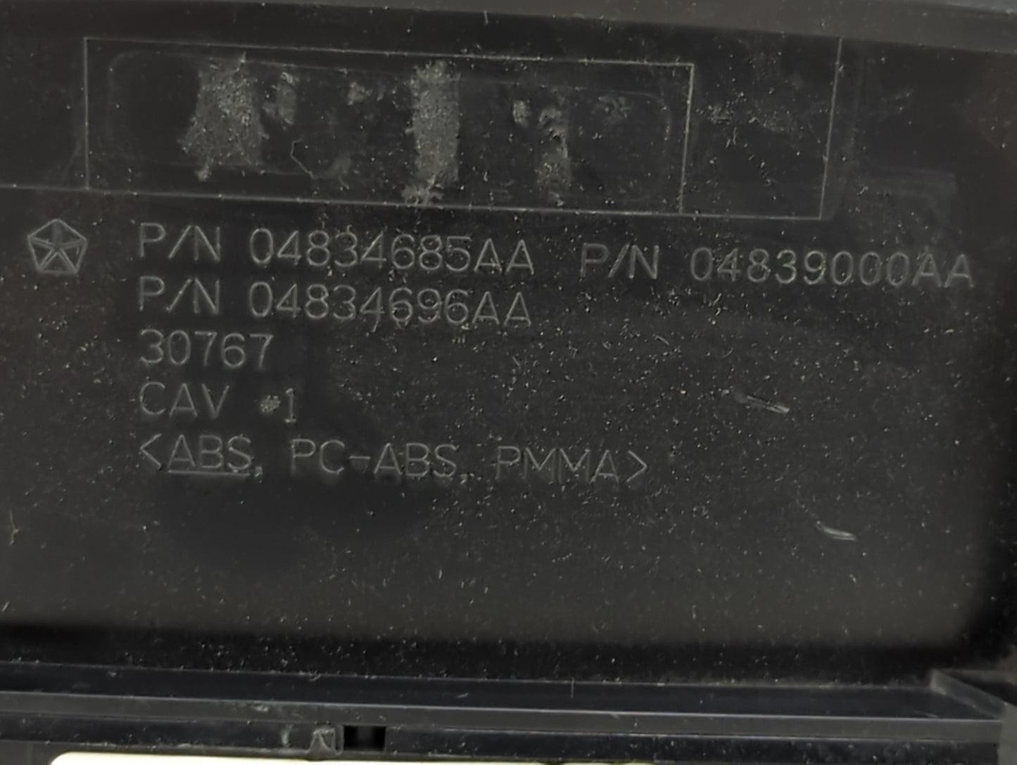 2007 Dodge Durango Instrument Cluster Speedometer Gauges P/N:04839000AA 04834696AA, 04834685AA Miles: Fits OEM Used Auto Par