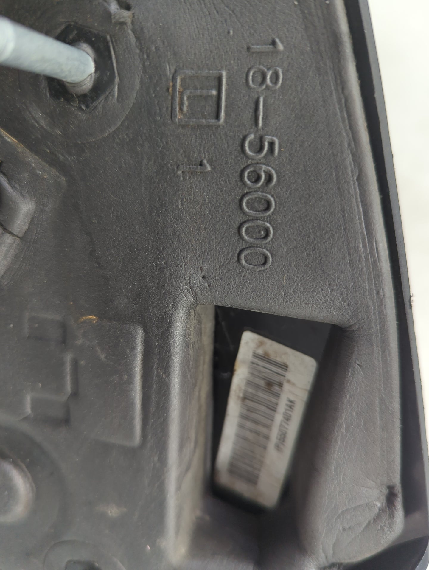 2004-2009 Dodge Durango Driver Side View Mirror - Left Door Mirror OEM Used - Oemusedautoparts1.com