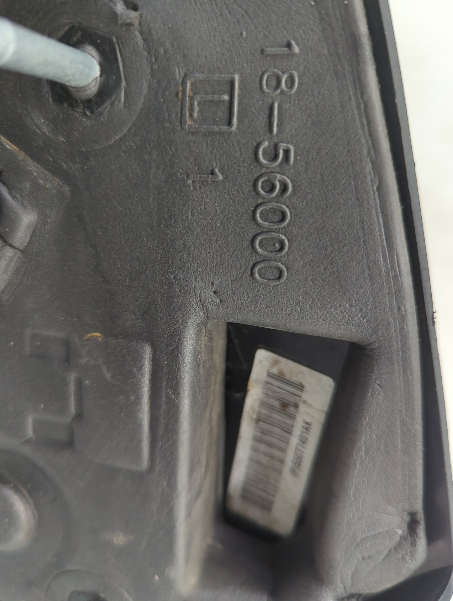 2004-2009 Dodge Durango Driver Side View Mirror - Left Door Mirror OEM Used - Oemusedautoparts1.com