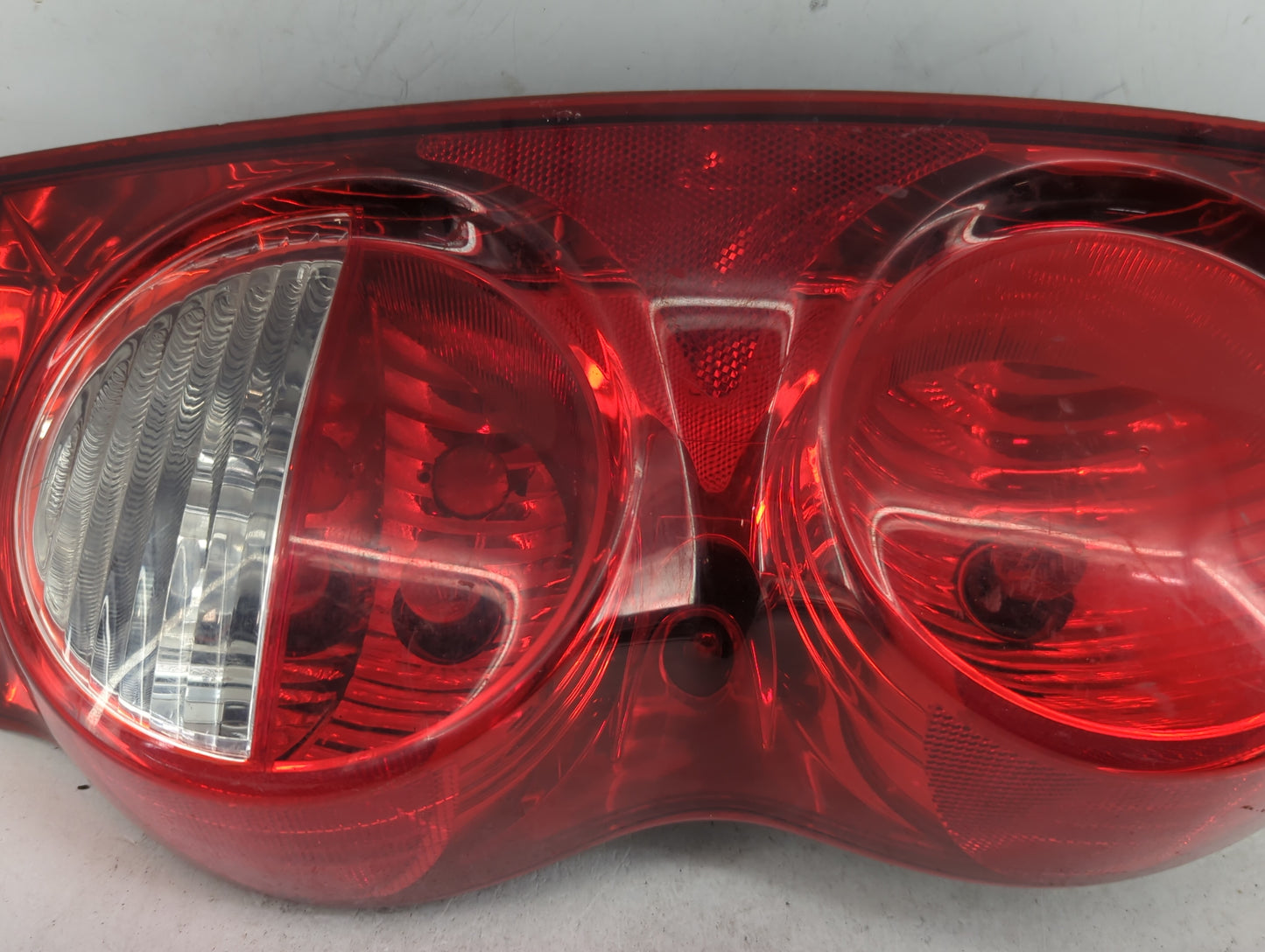2004-2009 Dodge Durango Tail Light Assembly Passenger Right OEM P/N:55077426AK Fits Fits 2004 2005 2006 2007 2008 2009 OEM U