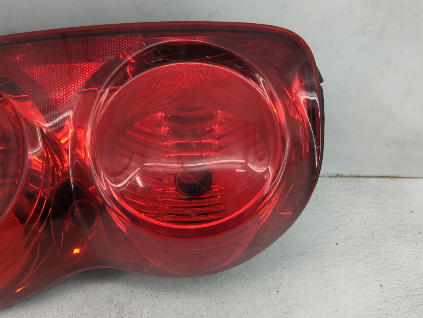 2004-2009 Dodge Durango Tail Light Assembly Passenger Right OEM P/N:55077426AK Fits Fits 2004 2005 2006 2007 2008 2009 OEM U