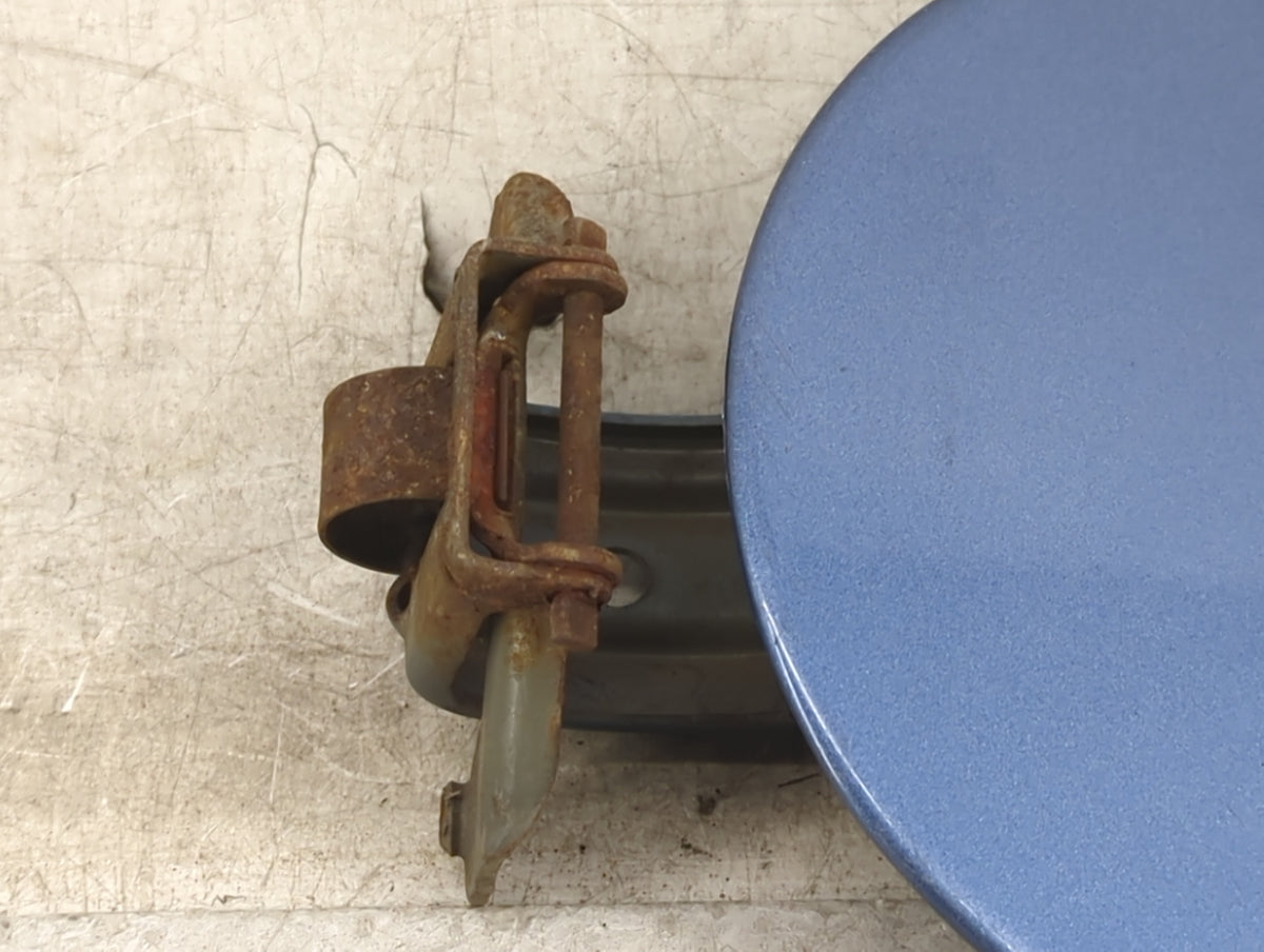 2007 Dodge Durango Fuel Tank Door Lid Gas Tank Blue - Oemusedautoparts1.com