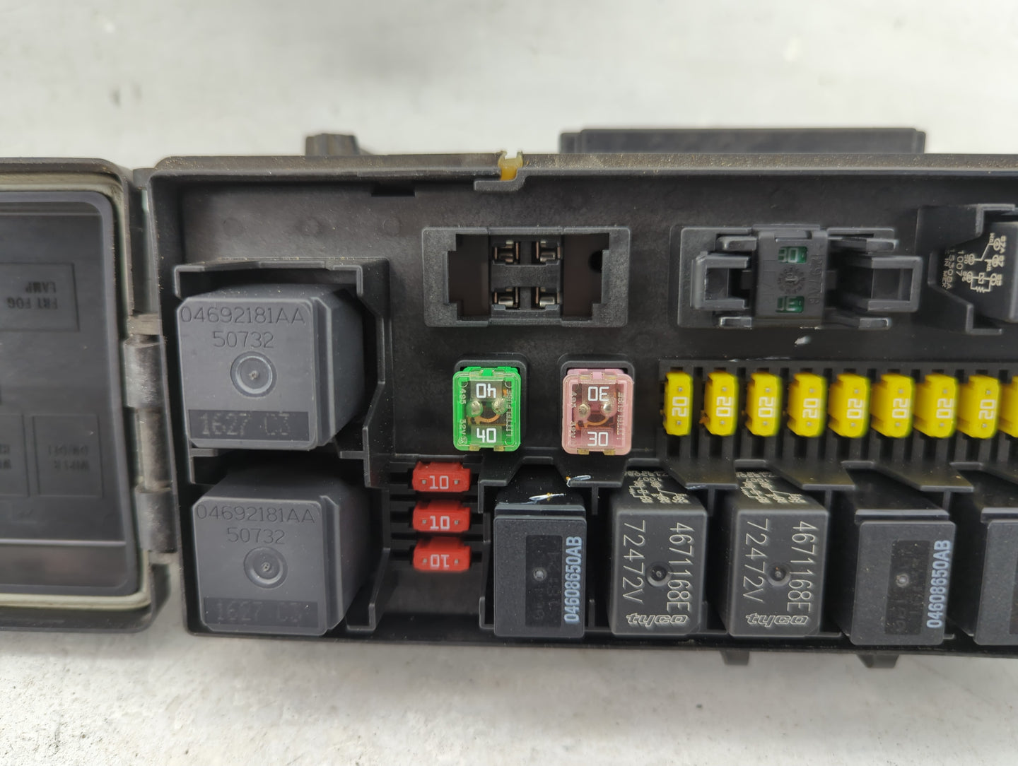 2007-2007 Dodge Durango Fusebox Fuse Box Relay Module Tipm - Oemusedautoparts1.com