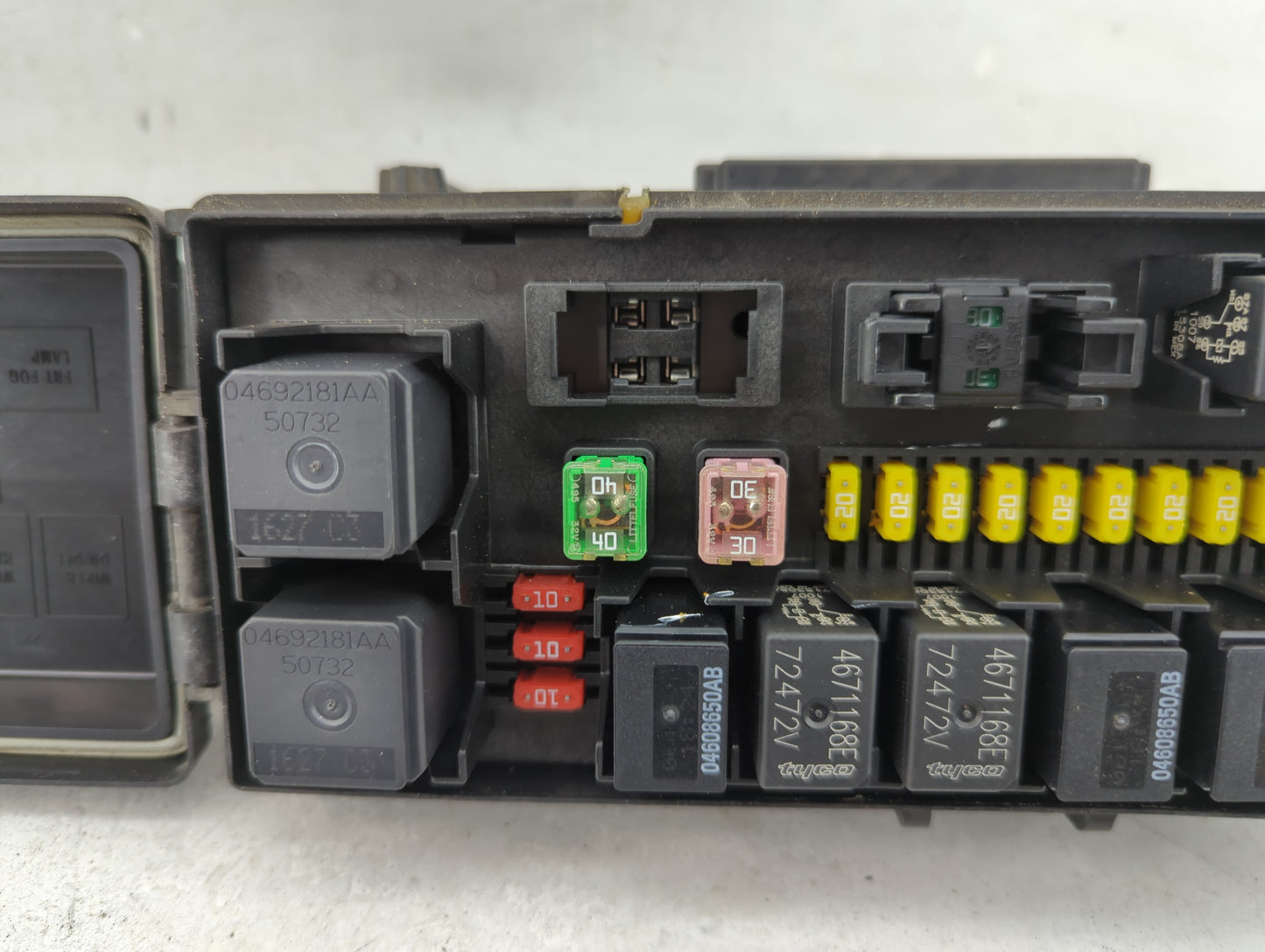 2007-2007 Dodge Durango Fusebox Fuse Box Relay Module Tipm - Oemusedautoparts1.com