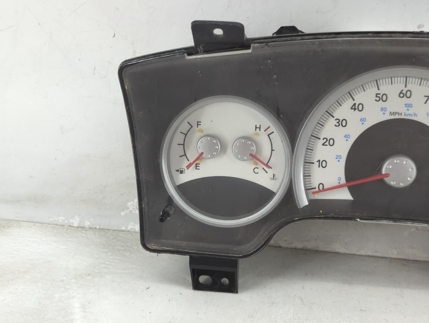 2007 Dodge Durango Instrument Cluster Speedometer Gauges P/N:04834685AA 04839000AA, 04834696AA Miles: Fits Fits 2009 2010 20