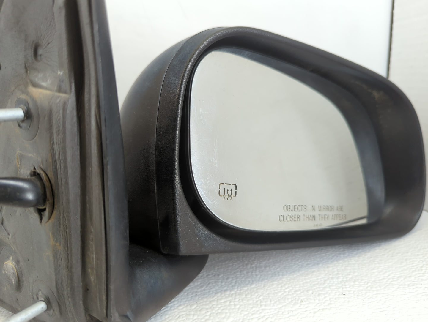 2004-2009 Dodge Durango Passenger Right Side View Manual Door Mirror - Oemusedautoparts1.com