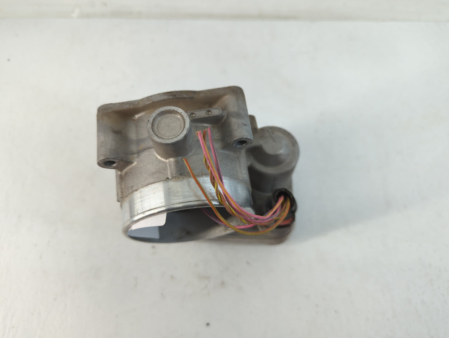 2005-2008 Dodge Durango Throttle Body P/N:5303 2801 AB A2C53112131 Fits Fits 2005 2006 2007 2008 2009 2010 2011 2012 OEM Use