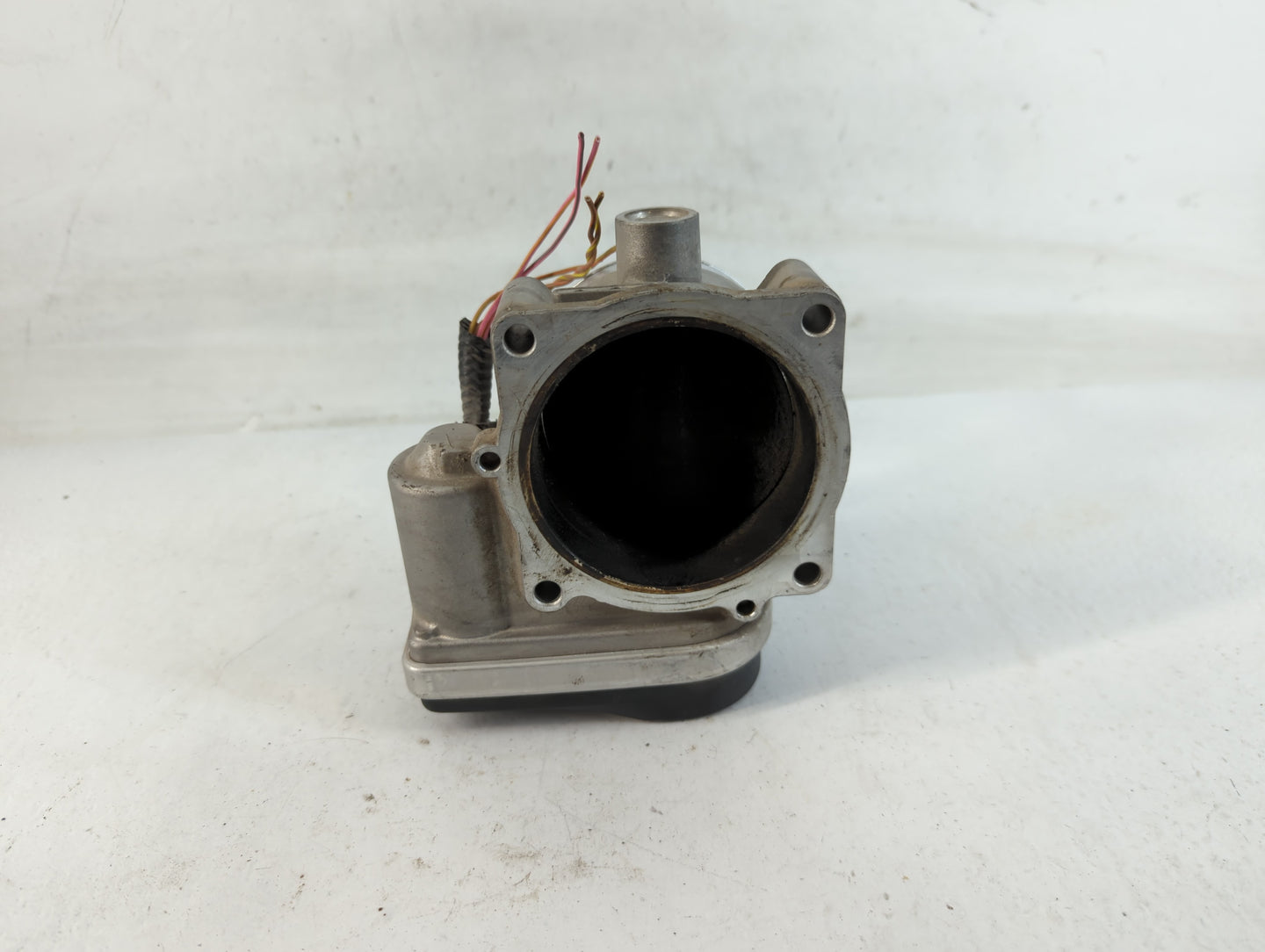 2005-2008 Dodge Durango Throttle Body P/N:5303 2801 AB A2C53112131 Fits Fits 2005 2006 2007 2008 2009 2010 2011 2012 OEM Use