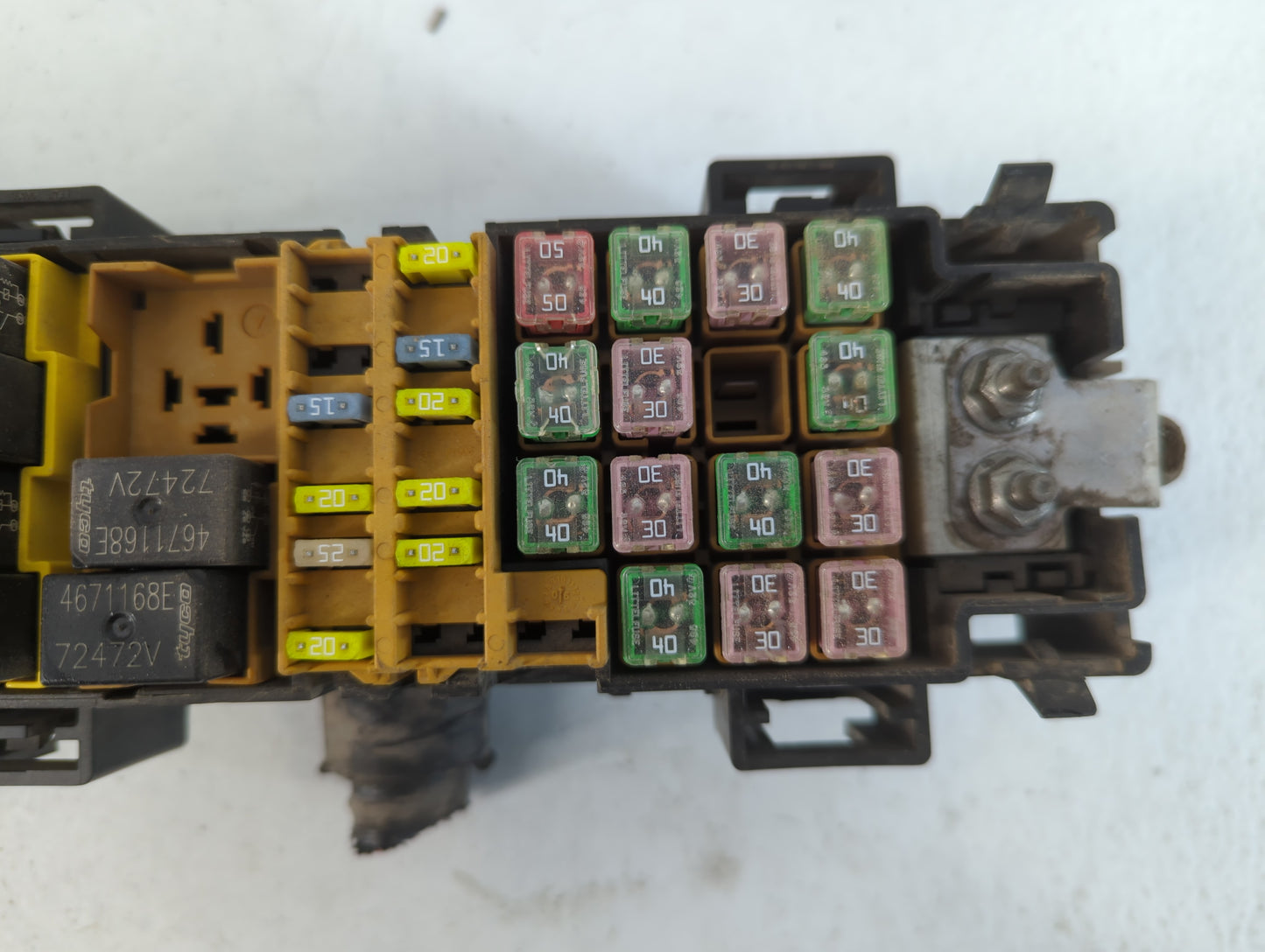 2007-2009 Dodge Durango Fusebox Fuse Box Panel Relay Module P/N:L0093323AA Fits Fits 2007 2008 2009 OEM Used Auto Parts - Oe