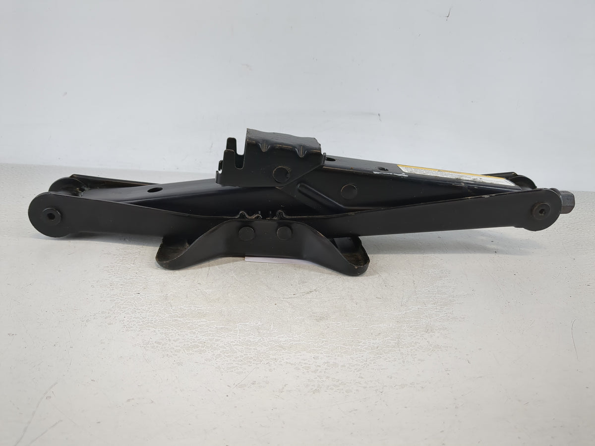 2007 Dodge Grand Caravan Spare Scissor Car Jack - Oemusedautoparts1.com