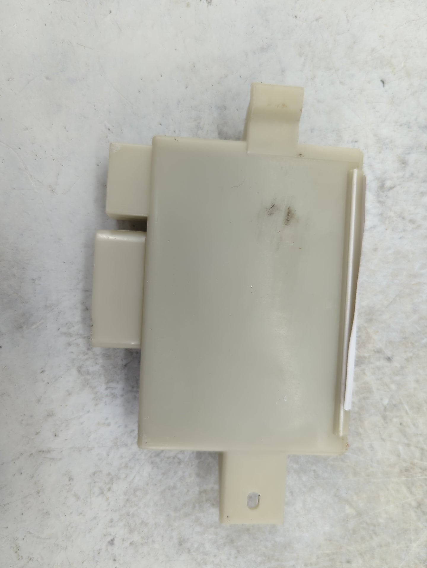 Dodge Grand Caravan Door Control Module Trg13565902c|p04686686am - Oemusedautoparts1.com