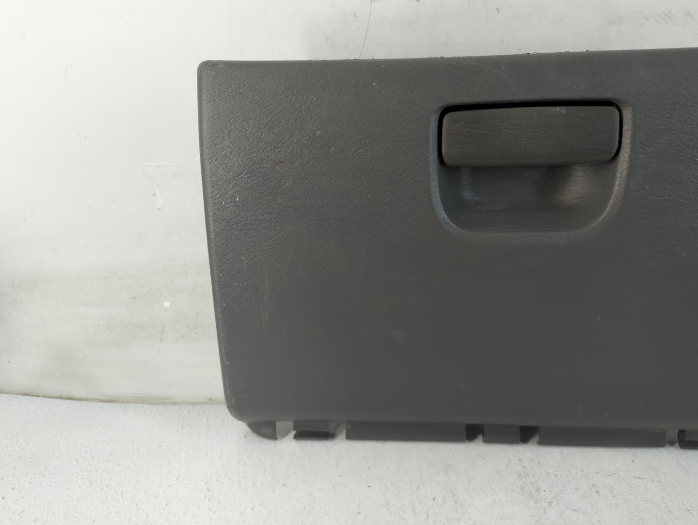 2007 Dodge Grand Caravan Passenger Glove Box Door Storage Compartment - Oemusedautoparts1.com
