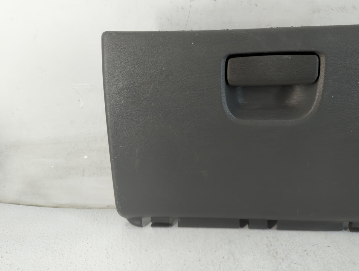 2007 Dodge Grand Caravan Passenger Glove Box Door Storage Compartment 796168 - Oemusedautoparts1.com