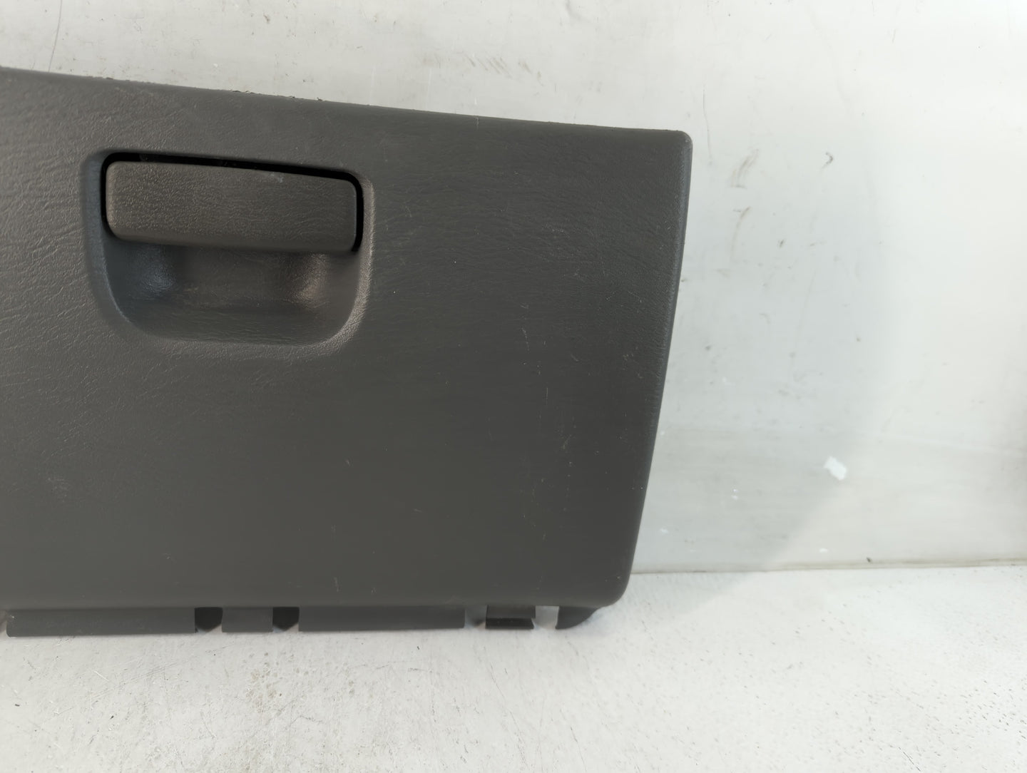 2007 Dodge Grand Caravan Passenger Glove Box Door Storage Compartment 796168 - Oemusedautoparts1.com