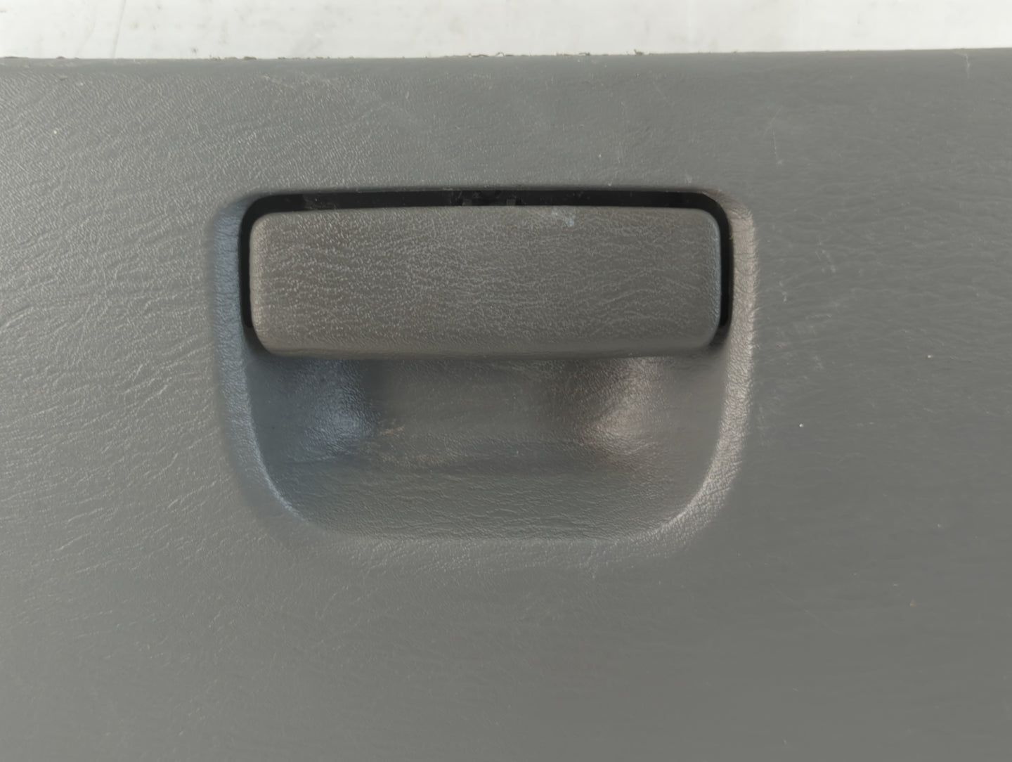 2007 Dodge Grand Caravan Passenger Glove Box Door Storage Compartment - Oemusedautoparts1.com