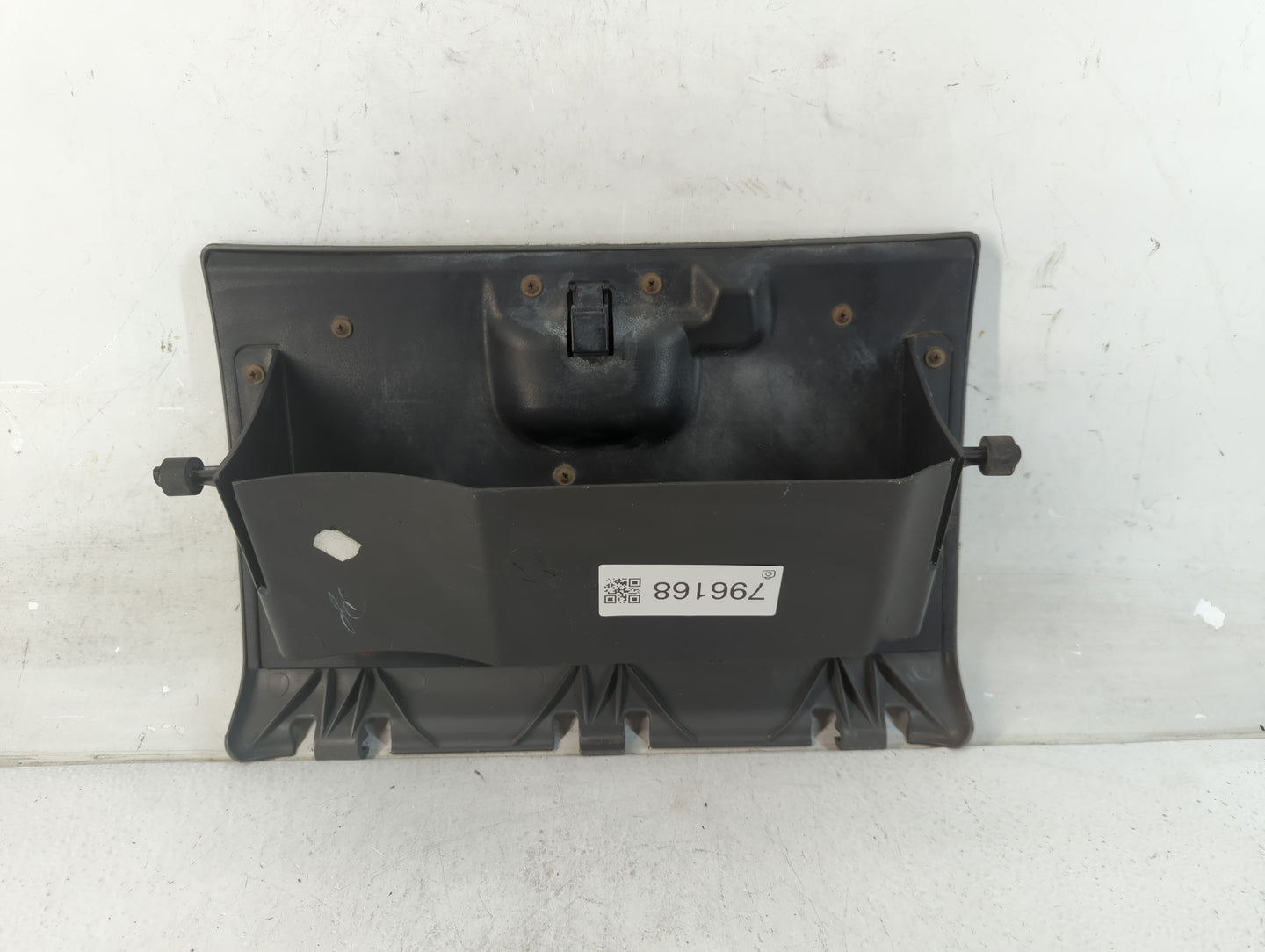 2007 Dodge Grand Caravan Passenger Glove Box Door Storage Compartment 796168 - Oemusedautoparts1.com