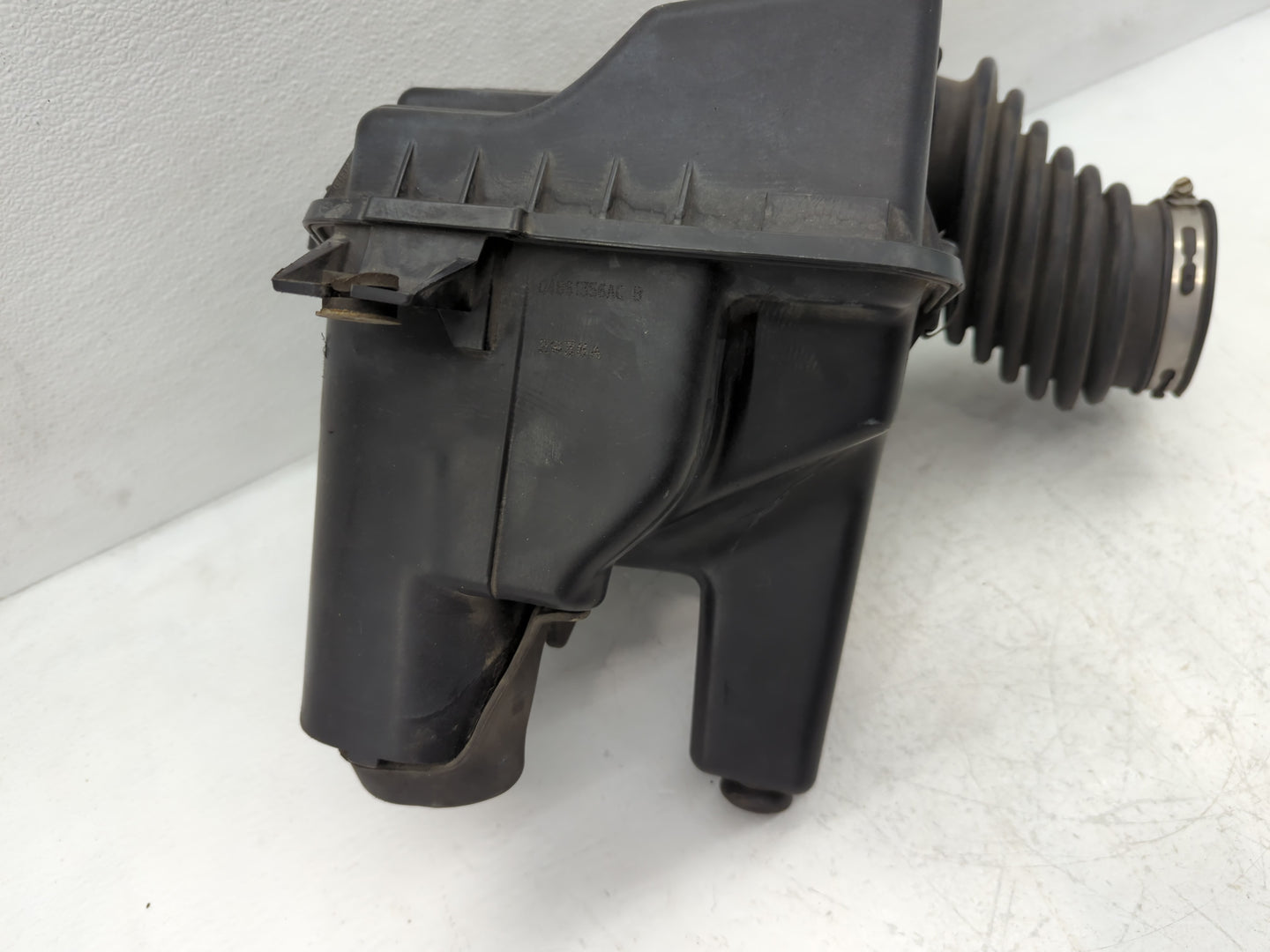 Dodge Grand Caravan Air Cleaner Intake-duct Hose Tube - Oemusedautoparts1.com