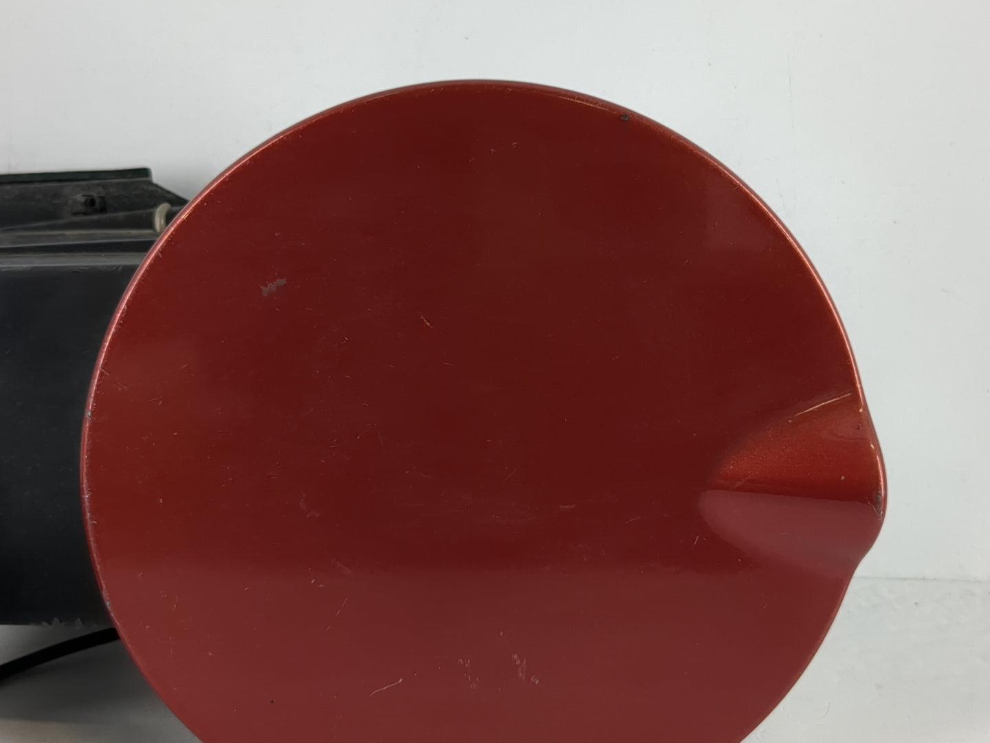 2007 Dodge Grand Caravan Fuel Tank Door Lid Gas Tank - Oemusedautoparts1.com