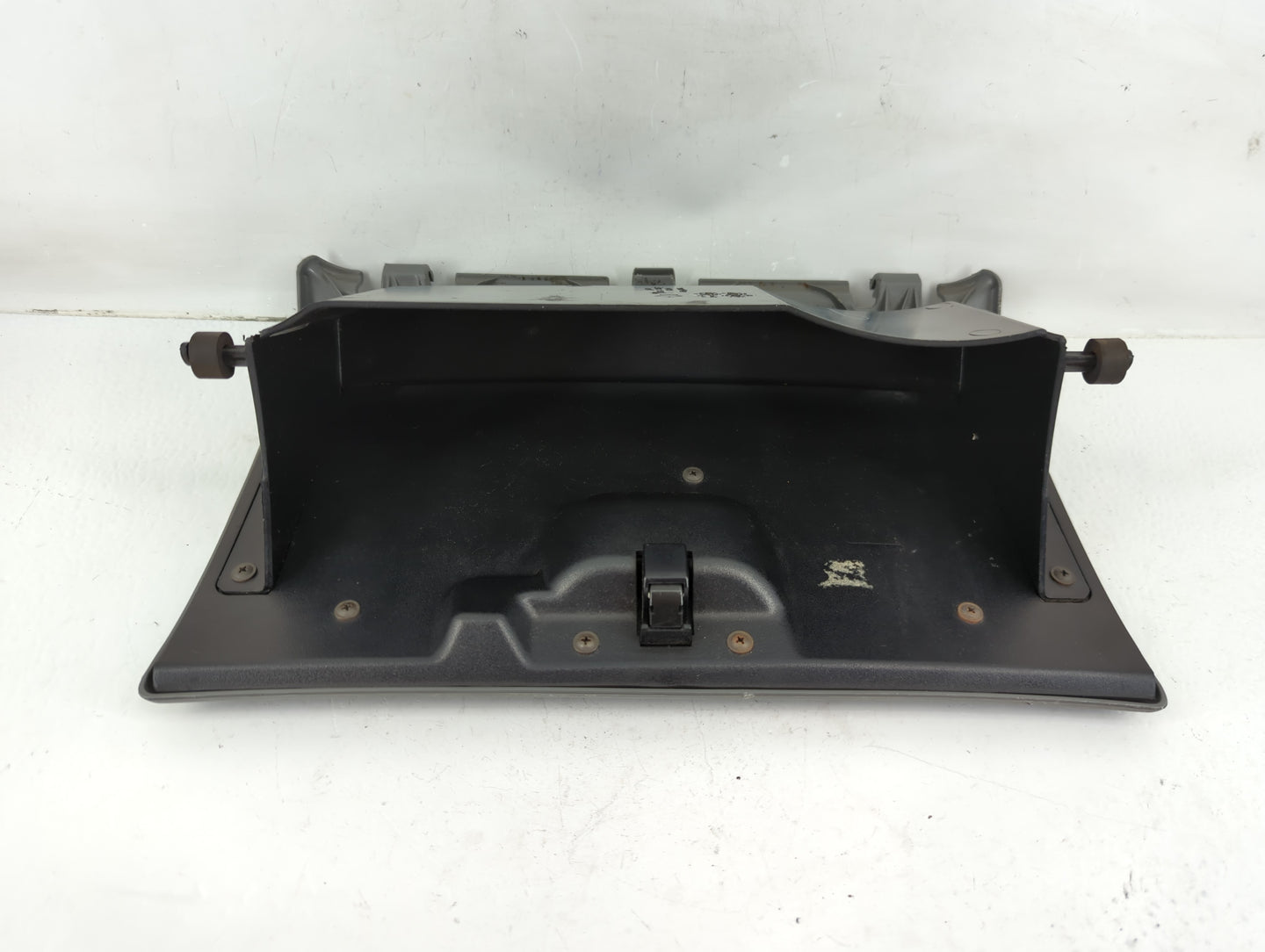 2007 Dodge Grand Caravan Passenger Glove Box Door Storage Compartment 956461 - Oemusedautoparts1.com