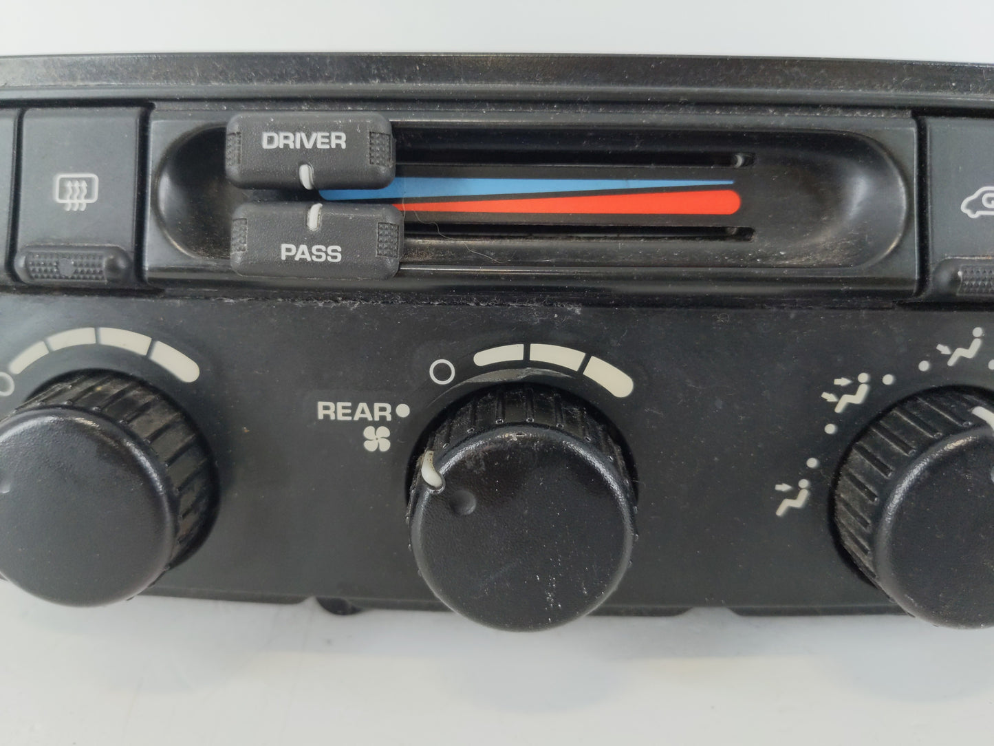 2007 Dodge Grand Caravan Climate Control Module Temperature AC/Heater Replacement P/N:05175359AC Fits Fits 2005 2006 OEM Use