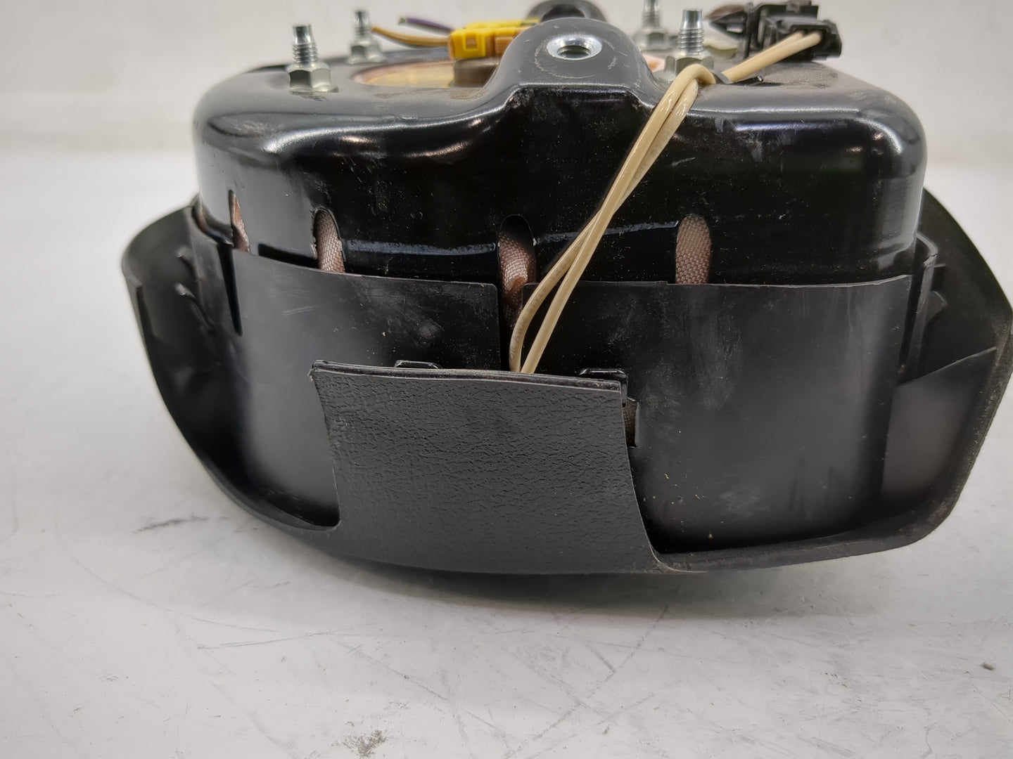 2006-2007 Dodge Magnum Air Bag Driver Left Steering Wheel Mounted Fits Fits 2006 2007 OEM Used Auto Parts - Oemusedautoparts