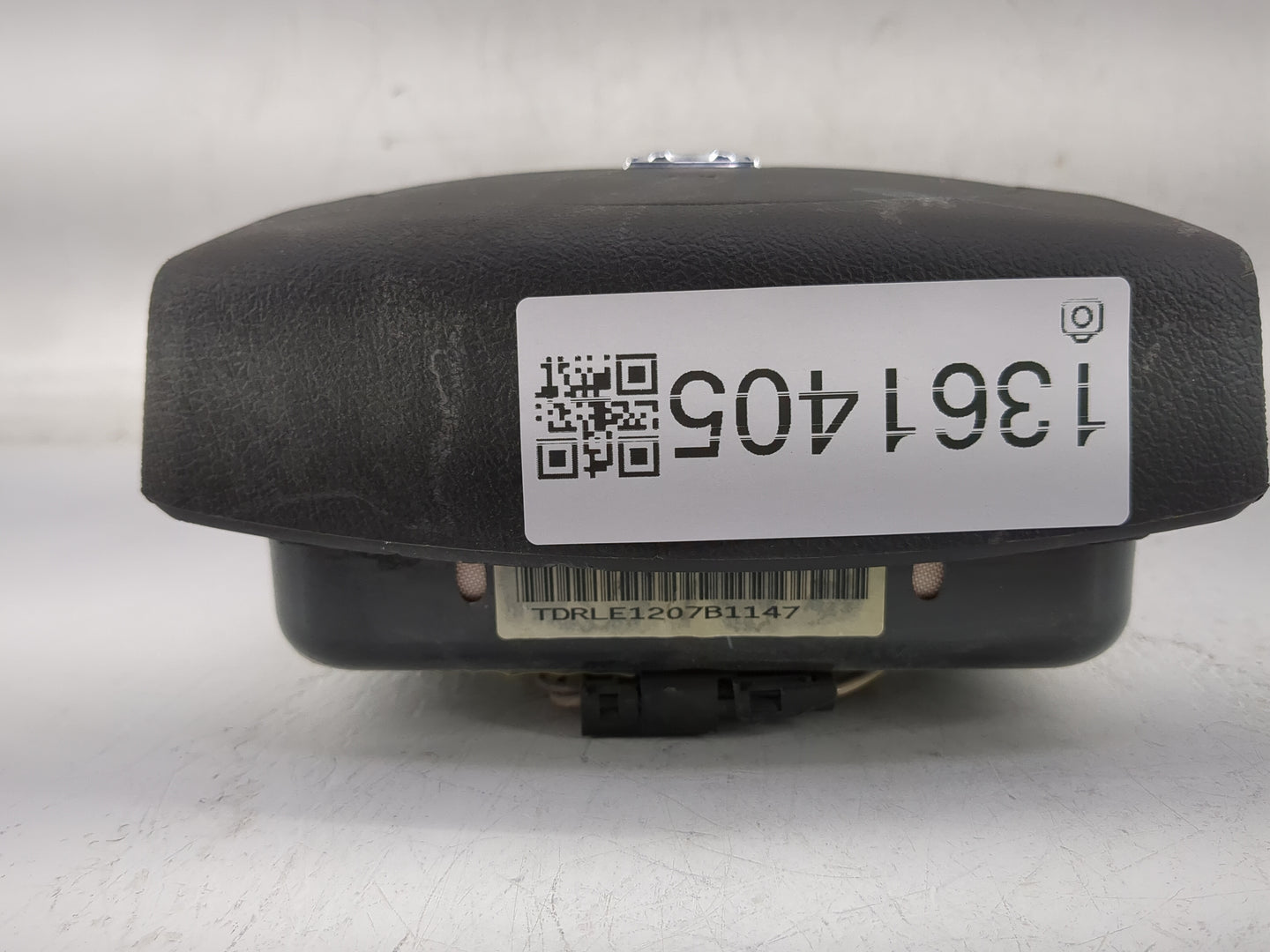 2006-2007 Dodge Magnum Air Bag Driver Left Steering Wheel Mounted Fits Fits 2006 2007 OEM Used Auto Parts - Oemusedautoparts