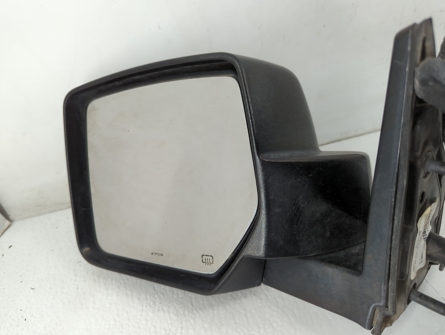 2007-2011 Dodge Nitro Driver Side View Mirror - Left Door Mirror OEM Used - Oemusedautoparts1.com
