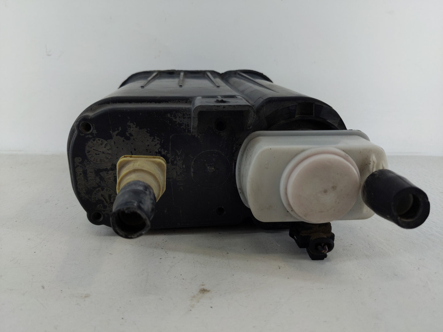 2007 Dodge Nitro Fuel Vapor Charcoal Canister 1117536 - Oemusedautoparts1.com